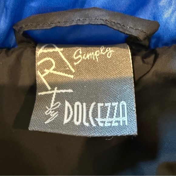 Dolcezza Simply Art Puffer Vest Gold and Blue Quilted for Layering - Picture 14 of 15